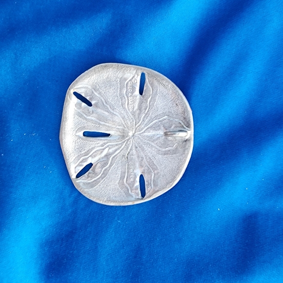REED and BARTON Pewter Sand Dollar Pendant for necklace. - Picture 6 of 9